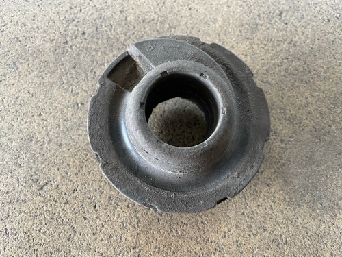 Gummilager Audi A4 B8 8K A5 8T Federung 8K0512297A Radlager Unterstützung