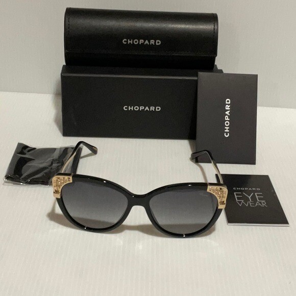 Chopard woman display picture 1