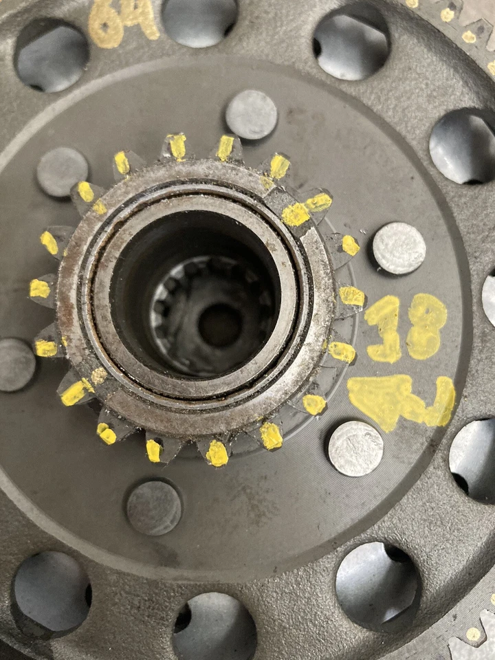 Campana Frizione Yamaha 250 2 Tempi Fine Anni 80 Inizi 90 Foto 3 de 4