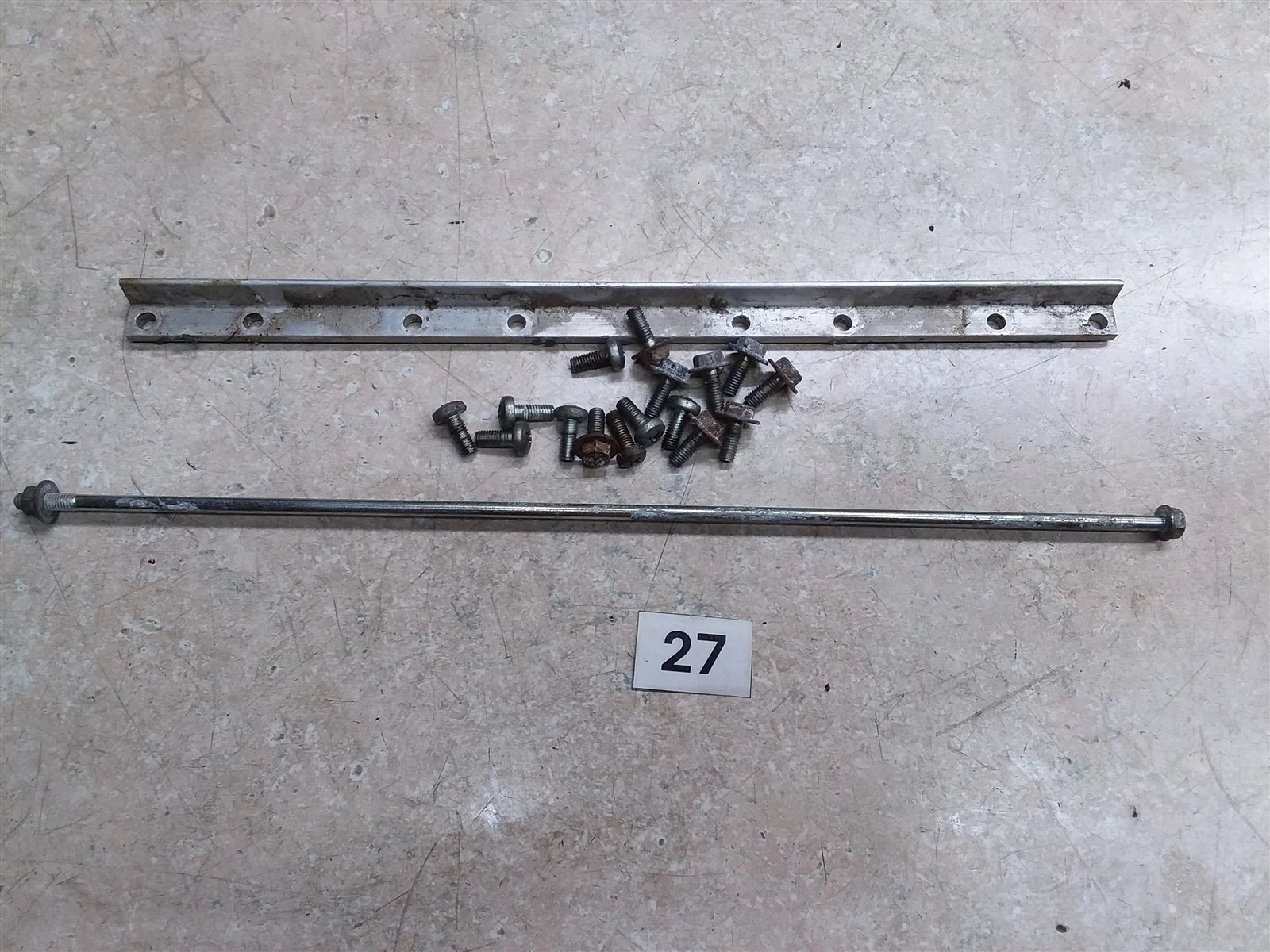 Kawasaki ZX600-E ZZR600 Carburetor Mount Brackets & Screws 1993-2005 #27 ACP34