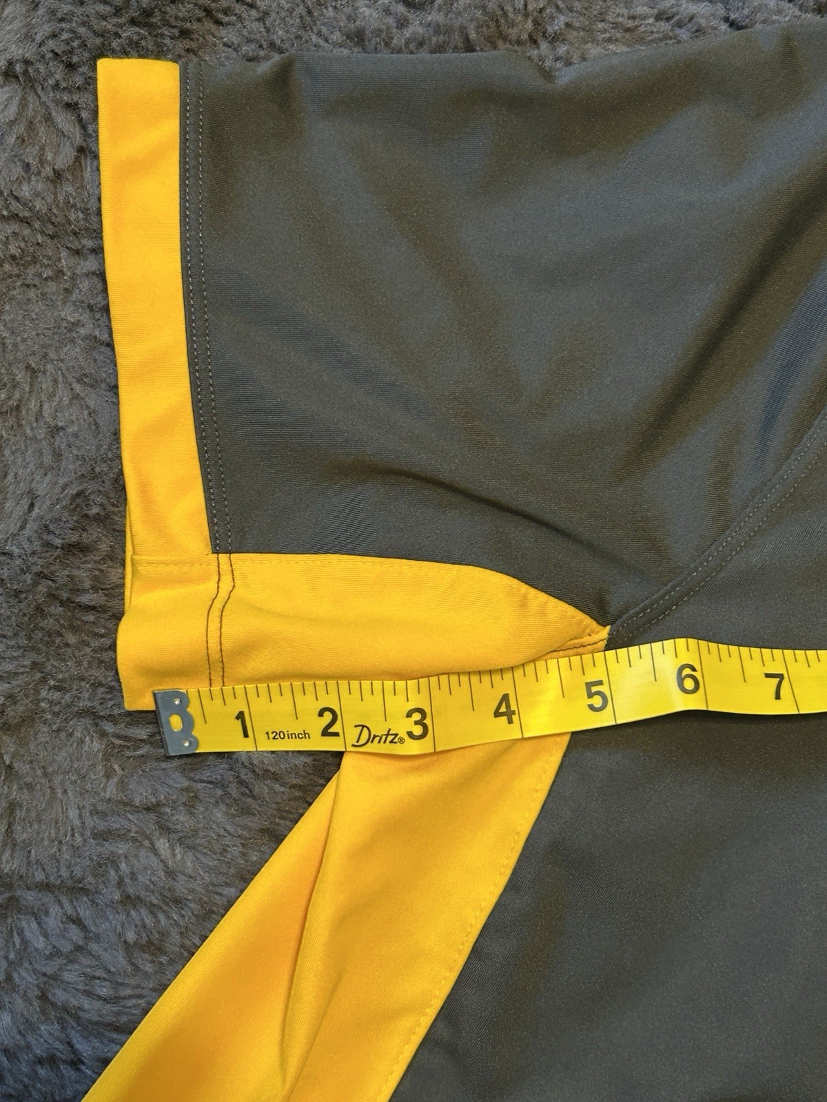 Nike Dri-Fit Iowa Hawkeyes Polo Shirt Mens Large Gray Yellow NCAA Golf thumbnail 8