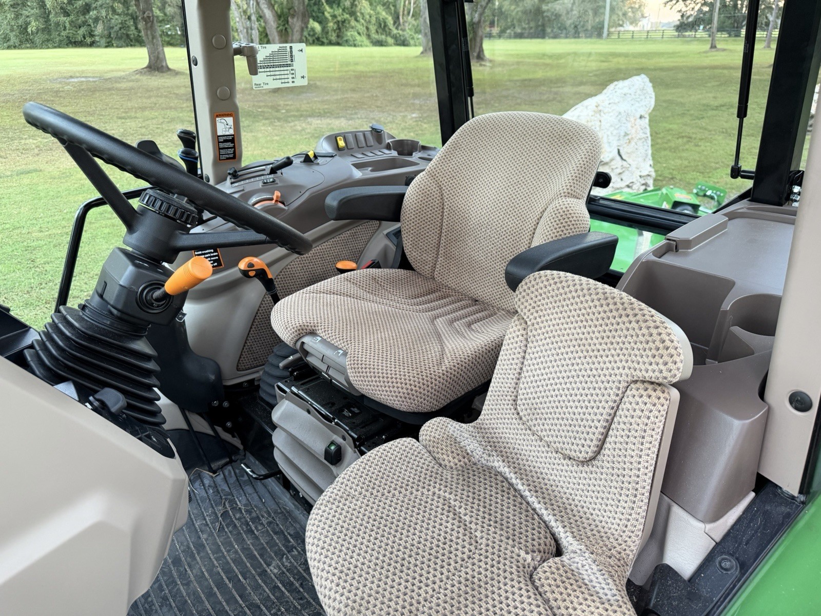 2025 JOHN DEERE 6135E TRACTOR - LOADED - 24 SPEED - UNDER WARRANTY -ONLY 54 HRS!