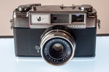 Yashica J rangefinder, 35mm film camera, 4.5 cm (45mm) f/2.8 Yashinon lens