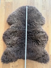 Echtes weiches Schaffell dunkelbraun, ca. 60 cm lang hochwertig  Lammfell 