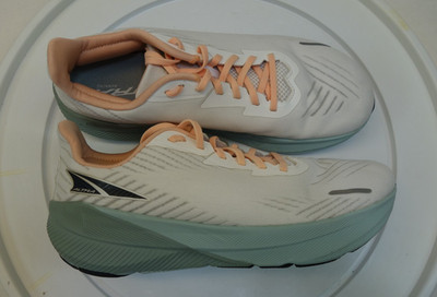 Altra AltraFWD Experience Womens White Training Shoes Size US 9.5 M EU 41