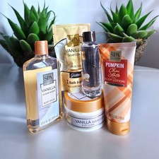 SPA Luxury Vanilla Pumpkin Gift Set Body Wash, Scrub, Lotion, Bath Bombs Oil