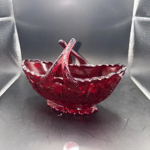 VINTAGE FENTON ART GLASS RUBY DAISY & BUTTON BASKET