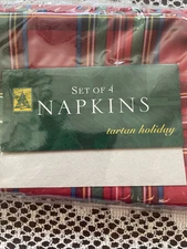 Bed Bath & Beyond Table Napkins Holiday Red Plaid, Set Of 4 Napkins NIP