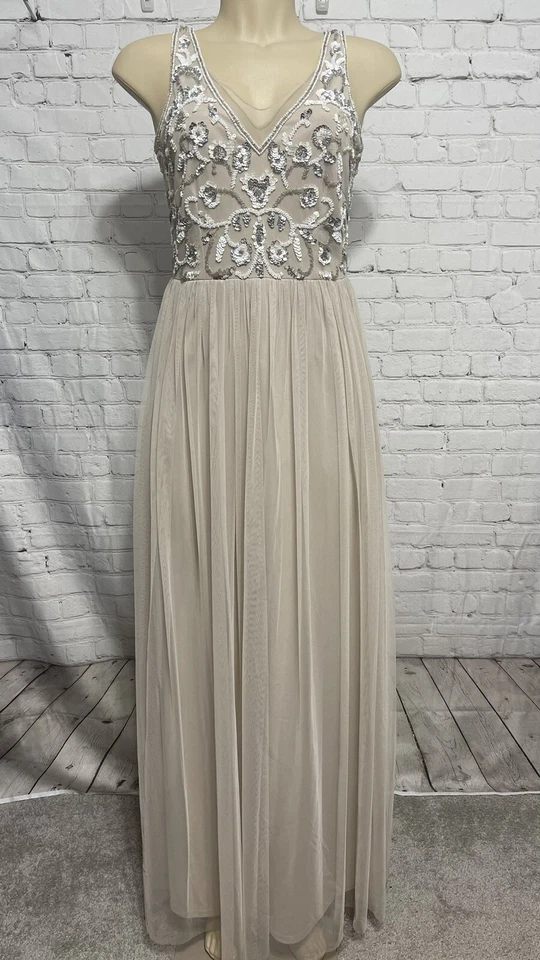 Vestido largo Adrianna Papell lentejuelas corpiño talla 4 beige graduación Foto 2 de 4