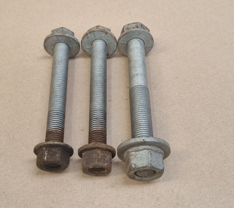 BMW 1 3 SERIES REAR DIFF DIFFERENTIAL MOUNTING BOLTS E90 E91 E92 E93