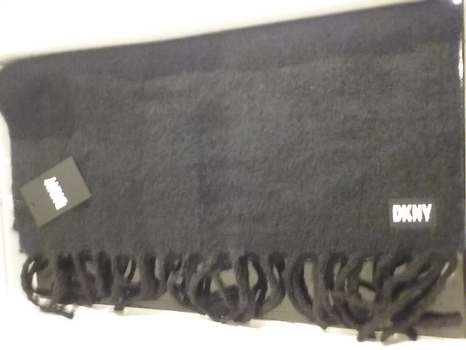 DKNY black thick fluffy Scarf, chunky fringe, reversible, rectangle, large, BNWT - image 4 of 4