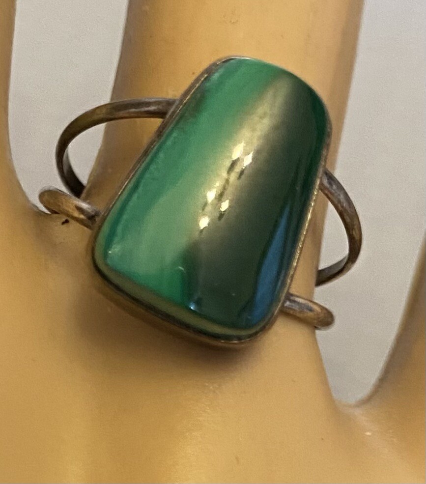 Native American Silver Malachite Split Shank Ring… - image 1