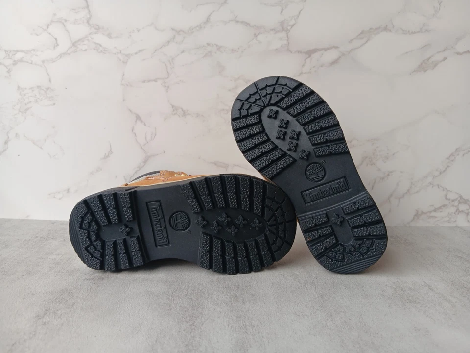 BOTA DE CAMPO TRIGO TIMBERLAND NIÑO 6 PULGADAS 44893 Foto 3 de 4