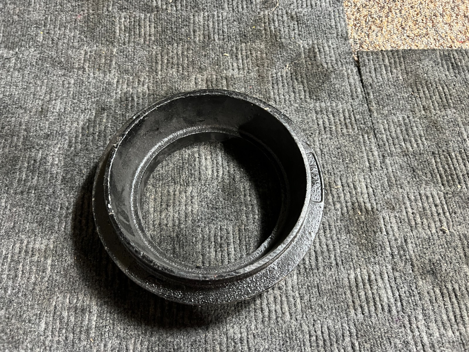 (QTY 5) Lansdale 750-275-00020 1-1/2" Slip On Valve Box Riser, Cast Iron, Black