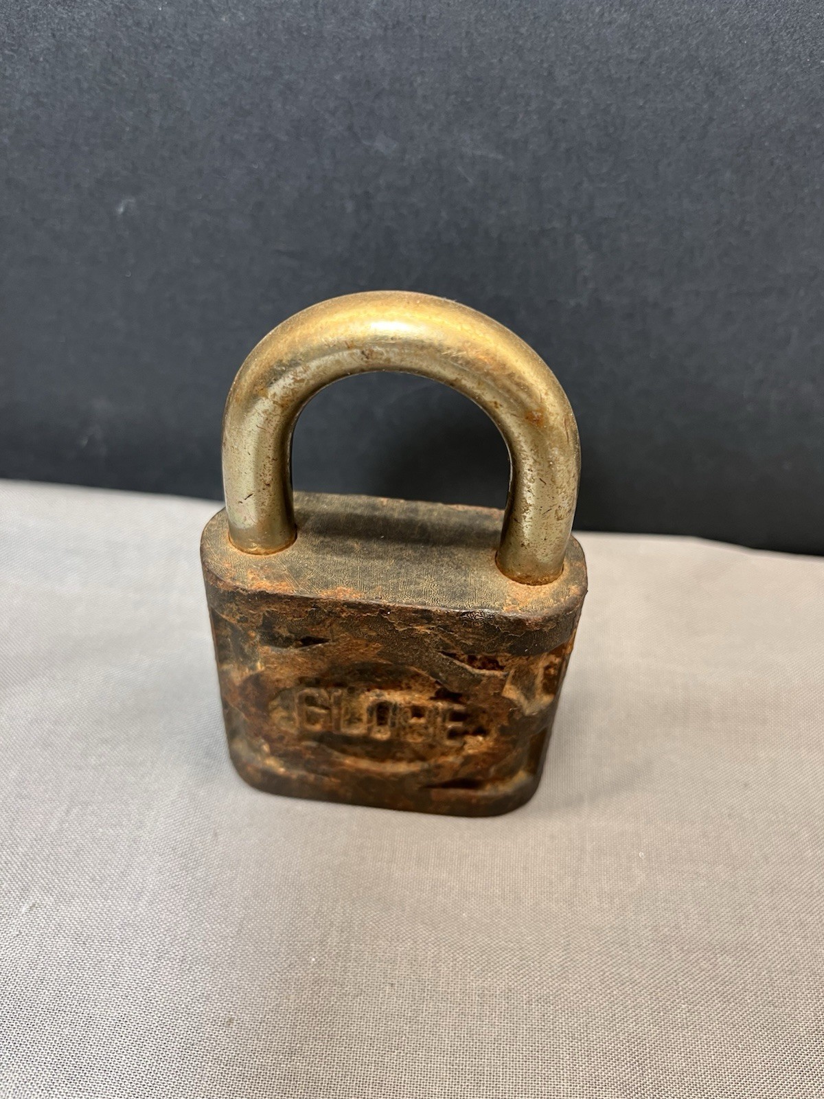 Vintage Iron GLOBE Asian Padlock ~ Locked No Key