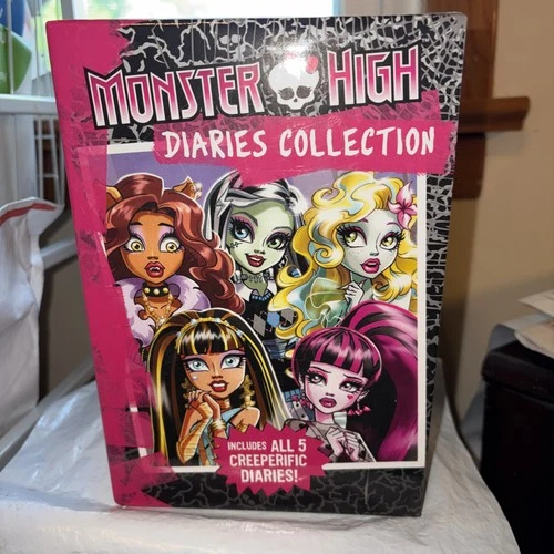 Monster High Diaries Collection Includes All 5 Creeperific Diaries Excellent