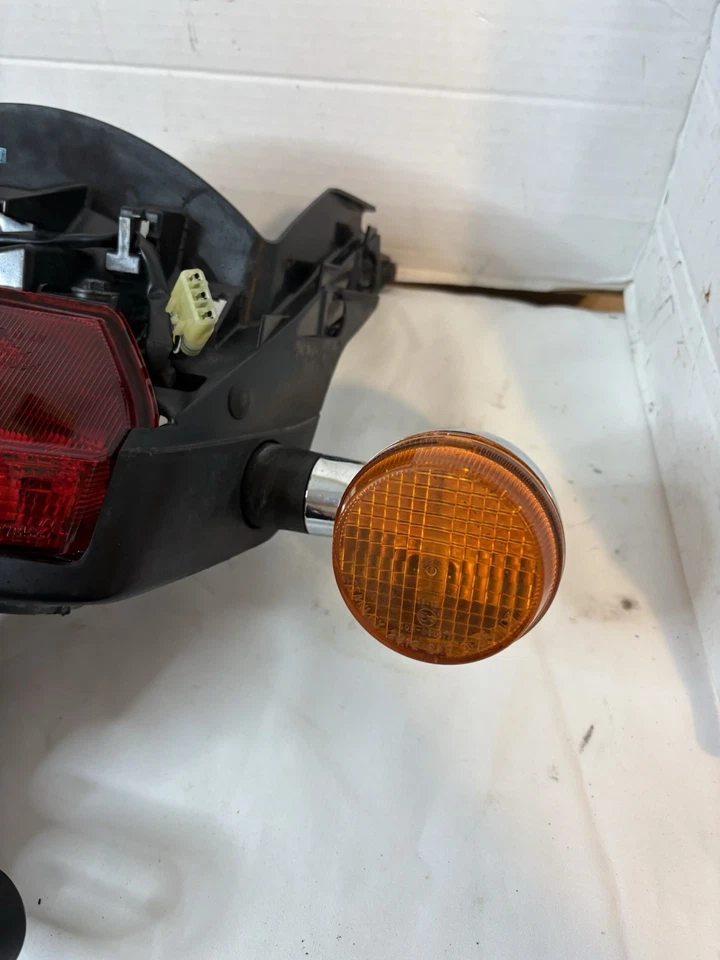 2010 - 2016 HONDA FURY VT1300 OEM REAR FENDER TAG BRACKET W TAIL LIGHT SIGNA HF1 - Image 2 of 4