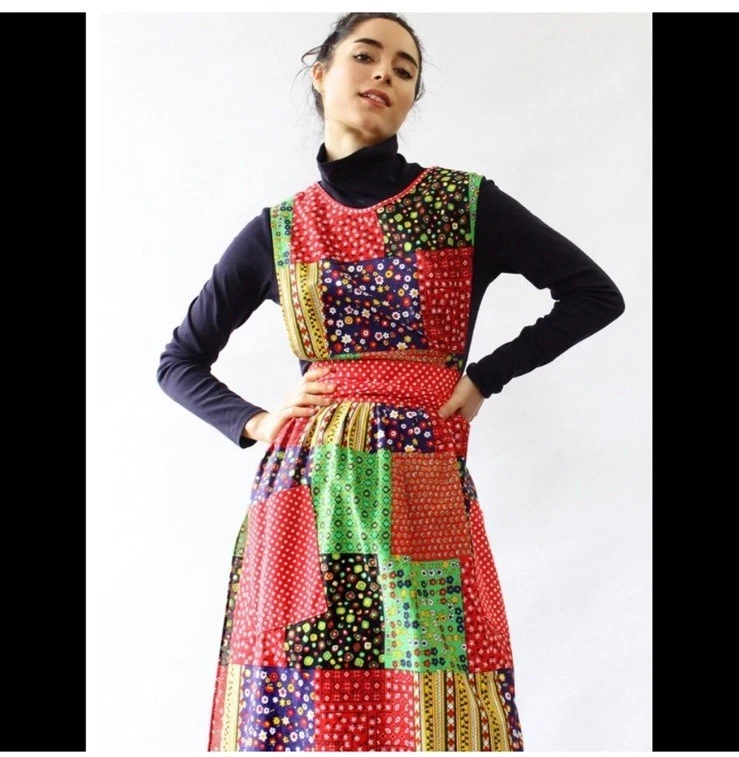 Design House Vintage 1970’s Patchwork Pinafore Apron Wrap Dress Cottagecore 70’s - Image 3 of 4