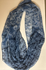Unbranded Infinity Scarf White/Blue Floral Paisley Design