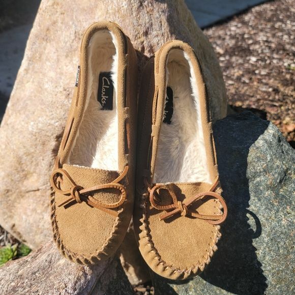 Clark classic suede slippers tan moccasins size 9 | eBay display picture 3