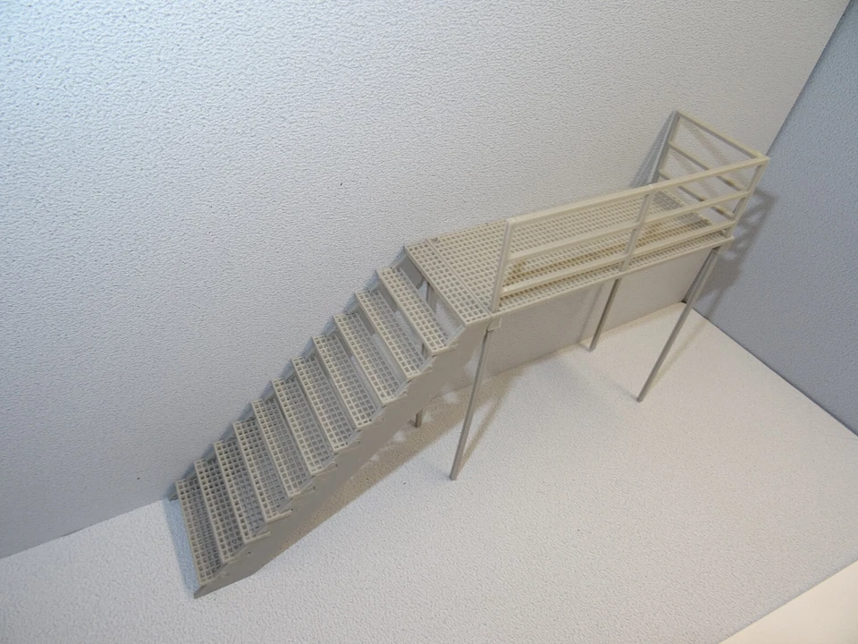 Neuheit 1:22,5  Metalltreppe Gitterstufen mit Podest Bausatz Modellbau Spur G - Bild 3 von 4