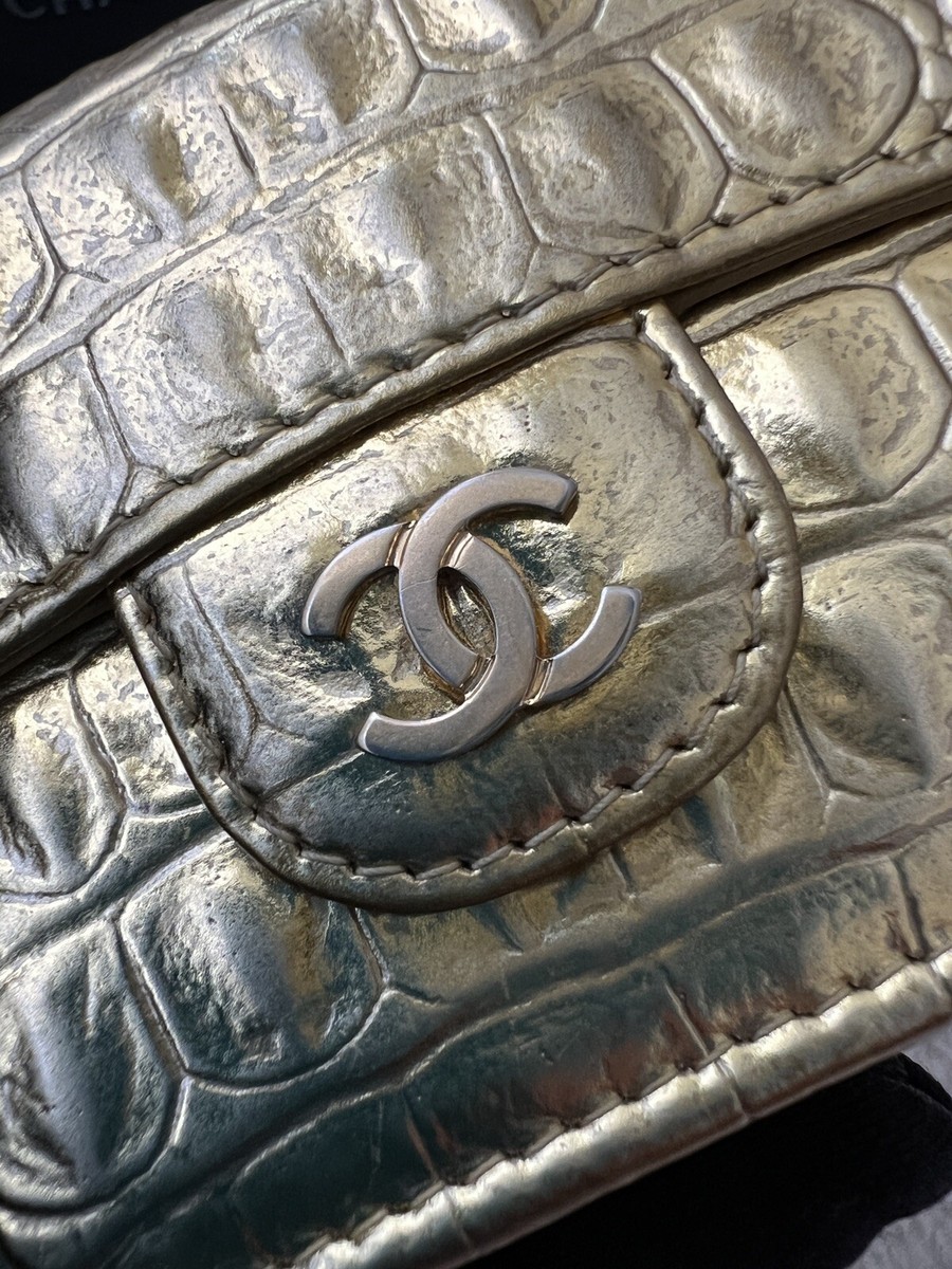 Auth Chanel Metallic Gold Croc Embossed Trifold Compact  display picture 1