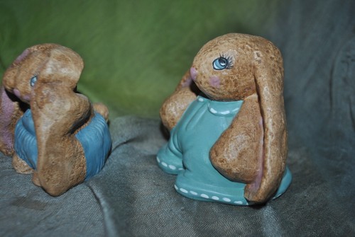 Estatuilla Hecha a Mano s/3 ARTE Primitivo Conejo de Cerámica FAMILIA OREJAS LARGAS PASCUA NUEVA - Imagen 4 de 7