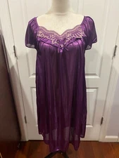 Wmn Dark Purple Short Sleeve Nightgown w/Embroidery Lace Floral Sz XL 38"Lx22"W