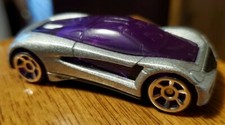 Hot Wheels 2005 Iridium Accelerators McDonald's Happy Meal Car plateado púrpura