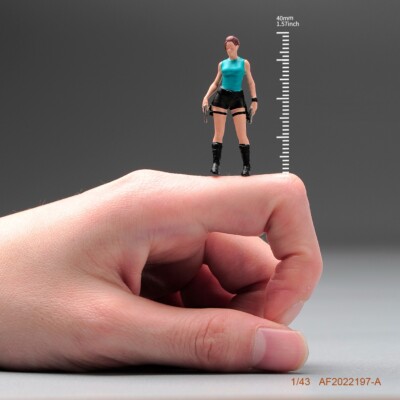 Resin 1/43 Diorama Miniature Toys Figures Anime Mini Laura Girl Doll Model