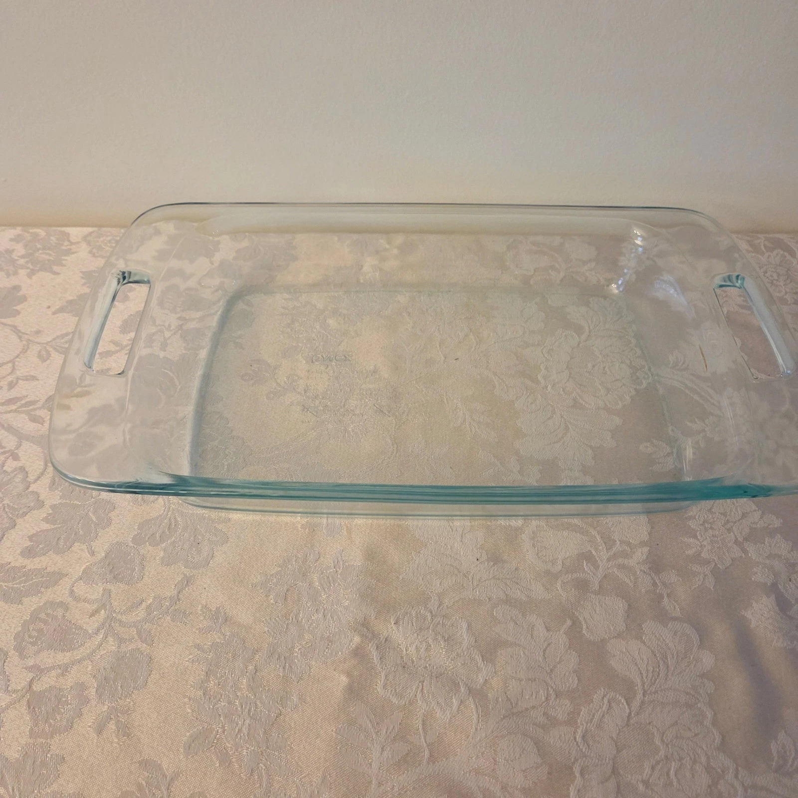 Pyrex 9x13 Glass Oblong Baking Dish 3 Qt Clear Casserole Pan with Handles 2.8L