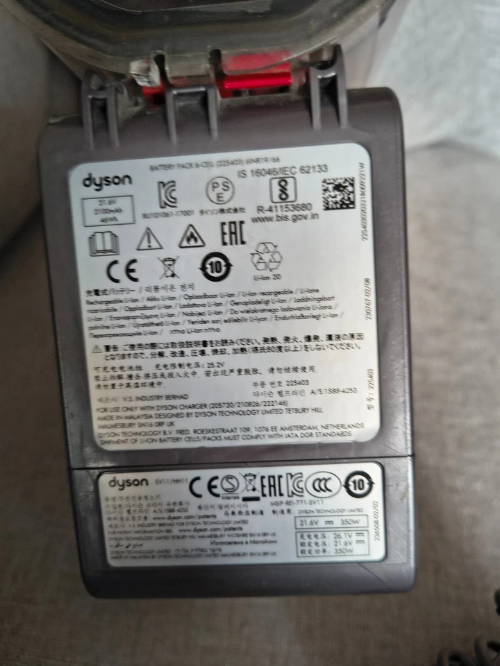 Dyson V7 Trigger Handheld Cordless Vacuum Pink – Spares/Repair, Charger - Image 3 of 3