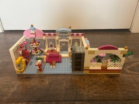 LEGO FRIENDS: Heartlake Cupcake Cafe (41119)
