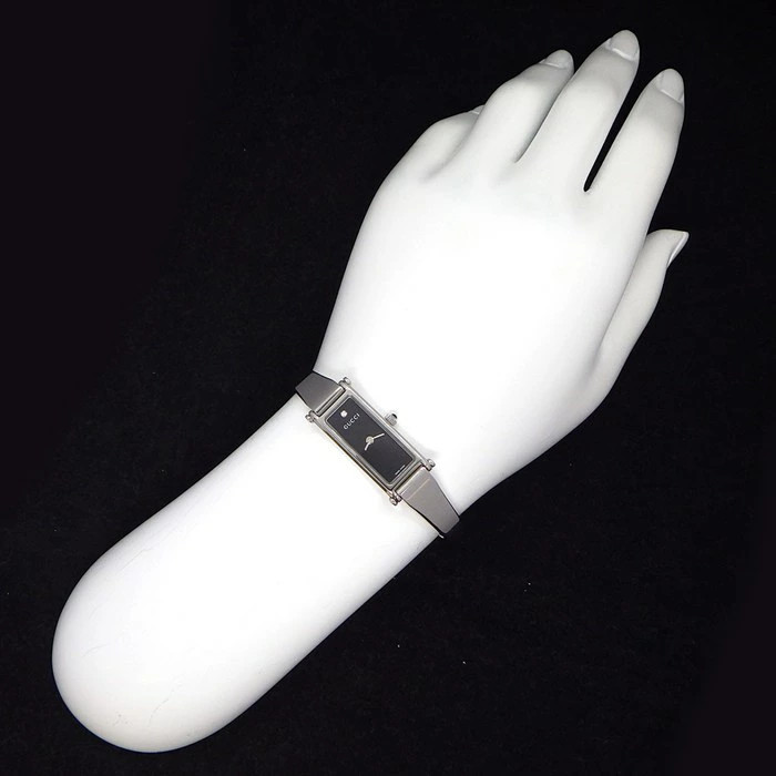 Gucci Rectangular Bangle Watch 1500L with Diamond… - image 9