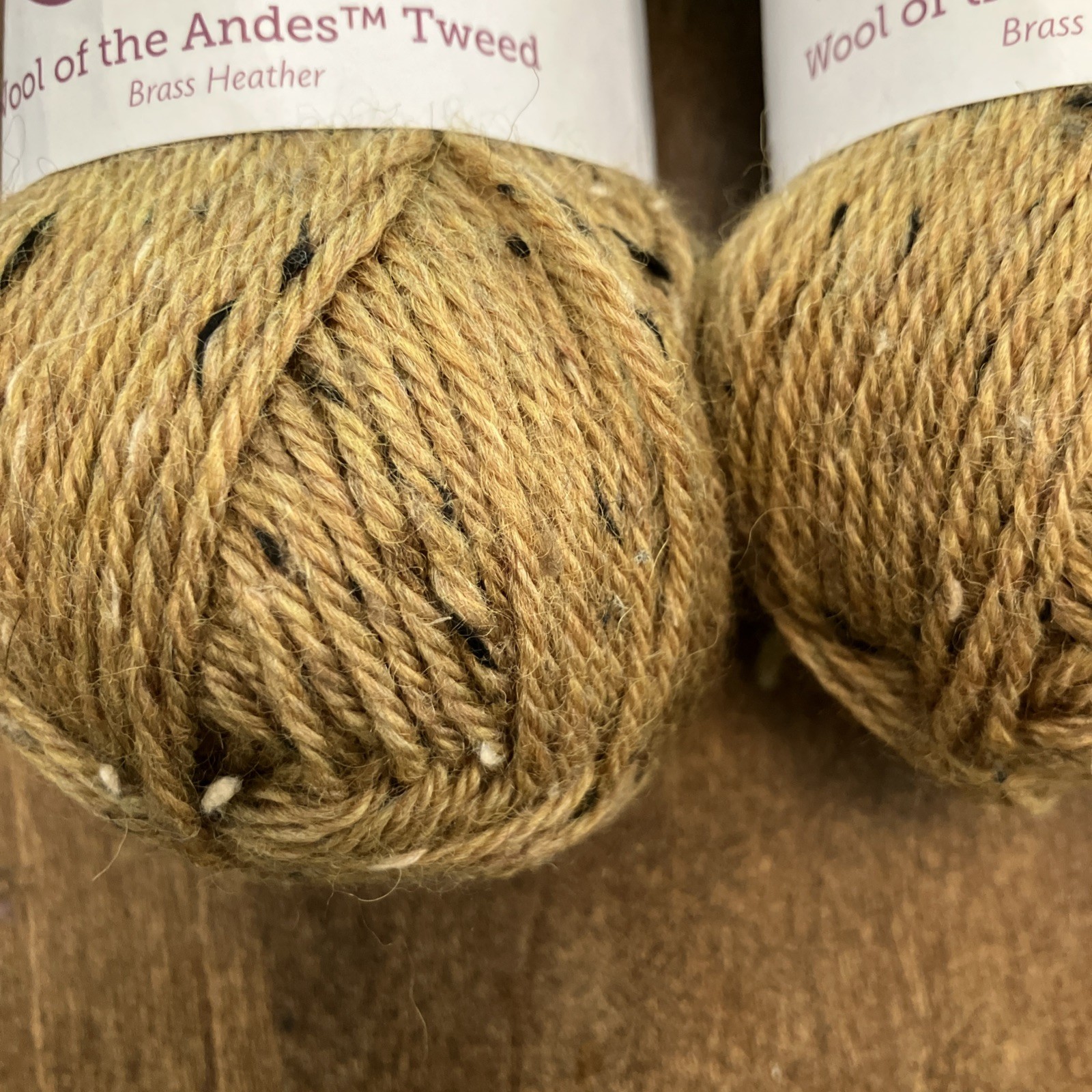 Knit Picks Wool of the Andes Tweed Brass Heather Peruvian Donegal 2 Skeins Tan