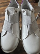 FAB MODA IN PELLE WHITE & SILVER SLIP ON LEATHER TRAINERS - SIZE 6/7!!