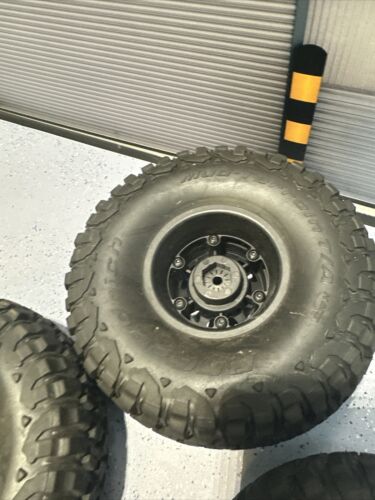 AXIAL SCX6 Jeep Wrangler Tires 17mm Hex Wheels w/ Caps - Picture 14 of 24
