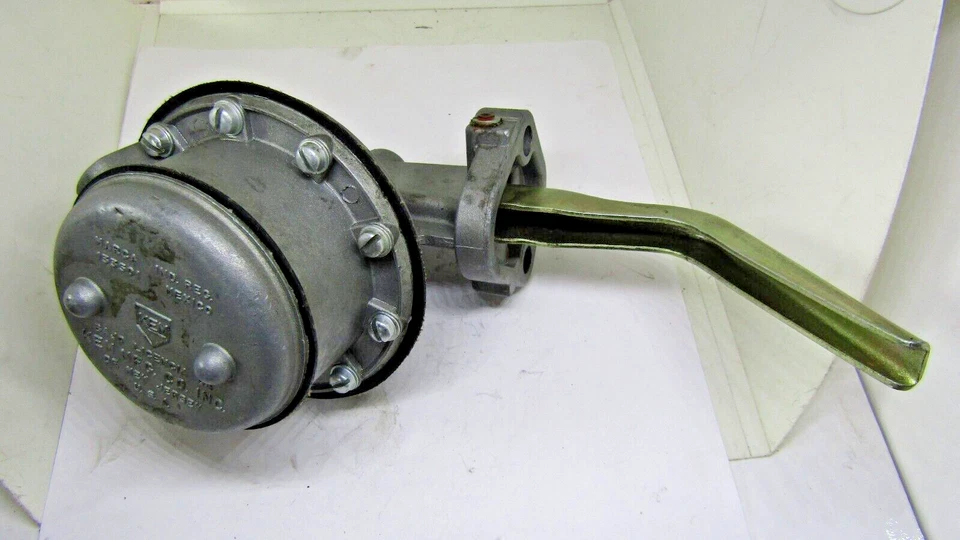NUEVA BOMBA DE COMBUSTIBLE MECÁNICA VINTAGE KEM 133501 Foto 3 de 4