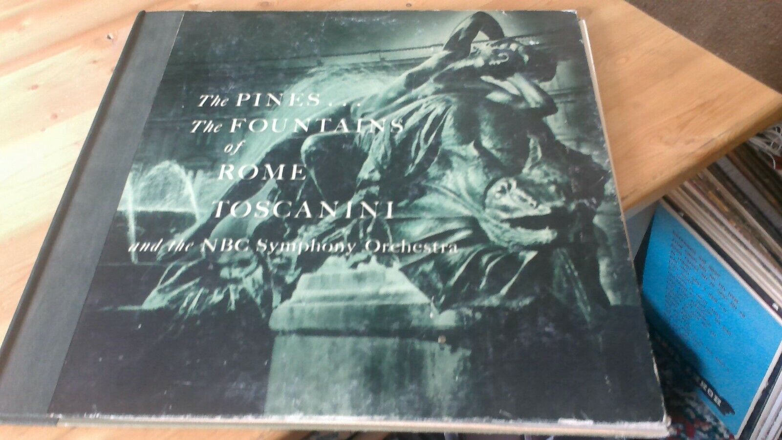 Toscanini/NBC Symphony - Respighi. Fountains/Pines of Rome, RCA LM-1768 VG book