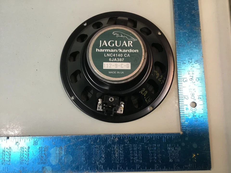 Altavoz puerta trasera izquierda Jaguar XJ8 98-03 Vanden Plas Harman/Kardon OEM E Foto 3 de 4