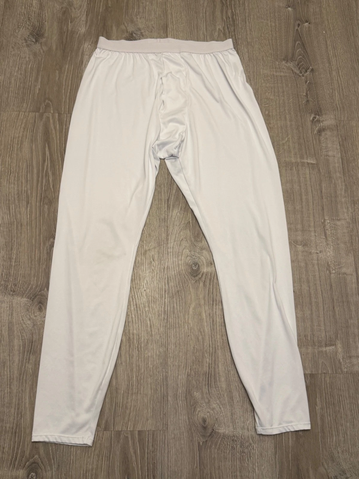 VTG PATAGONIA CAPILENE BASE LAYER PANTS MEN L WHITE LONG UNDERWEAR MADE USA🇺🇸
Opens in a new windo