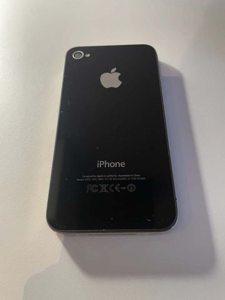 Apple iPhone 4 - 16GB - Nero (Sbloccato) - Immagine 2 di 4