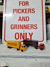 Ho Scale 2 Tyco Semi Tractor Trailers 1/87 Pre Owned Really Nice
