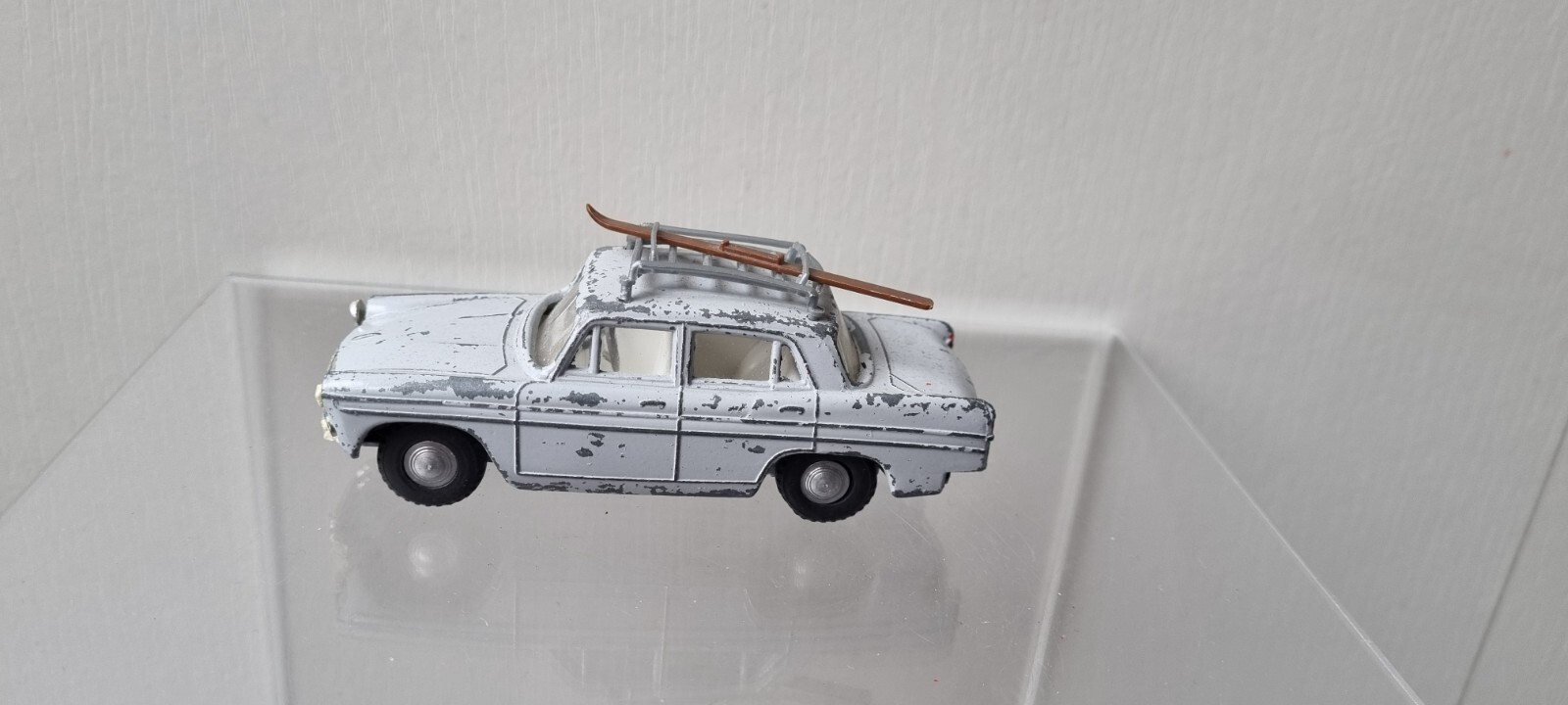 Spot-On 184, Austin A60 - Free Price Guide & Review