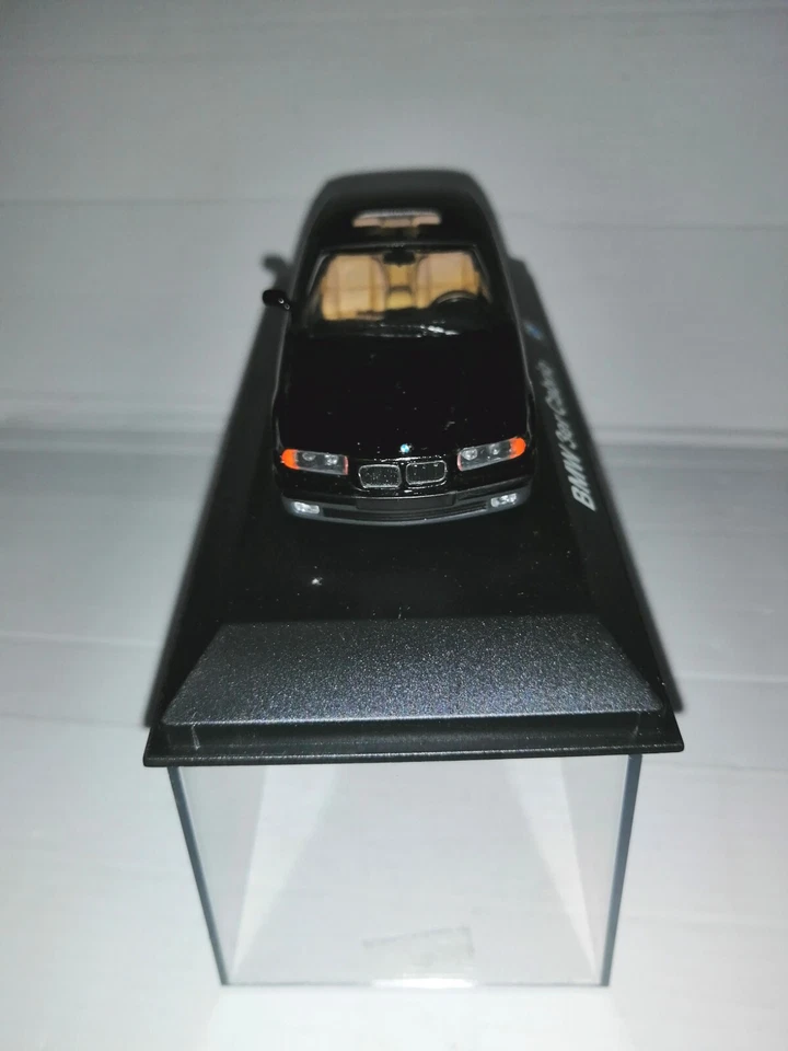 BMW 3ER CABRIO MINICHAMPS SCALA 1/43 - Immagine 3 di 4