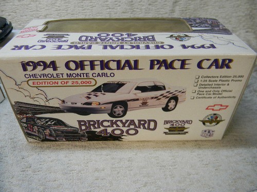 BROOKFIELD 1/25 SCALE 1994 MONTE CARLO BRICKYARD 400 PACE PROMO CAR -MIB - Picture 3 of 8