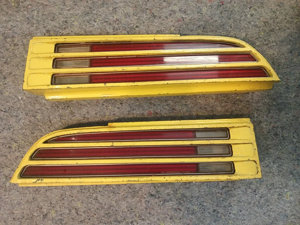 Pontiac Firebird 1974-1978 par de luces traseras vintage con biseles Foto 4 de 4