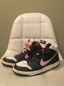 nike sb shy pink