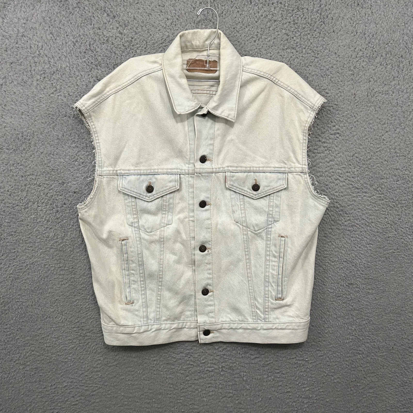 Vintage Levis Jacket Vest Mens Medium Blue Denim 70507 0207 Light Wash Adult 80s
Opens in a new wind