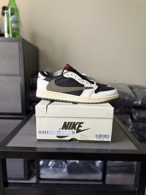 Size 13.5W/12M - Jordan 1 Retro OG x Travis Scott Low Olive W ( STEAL )